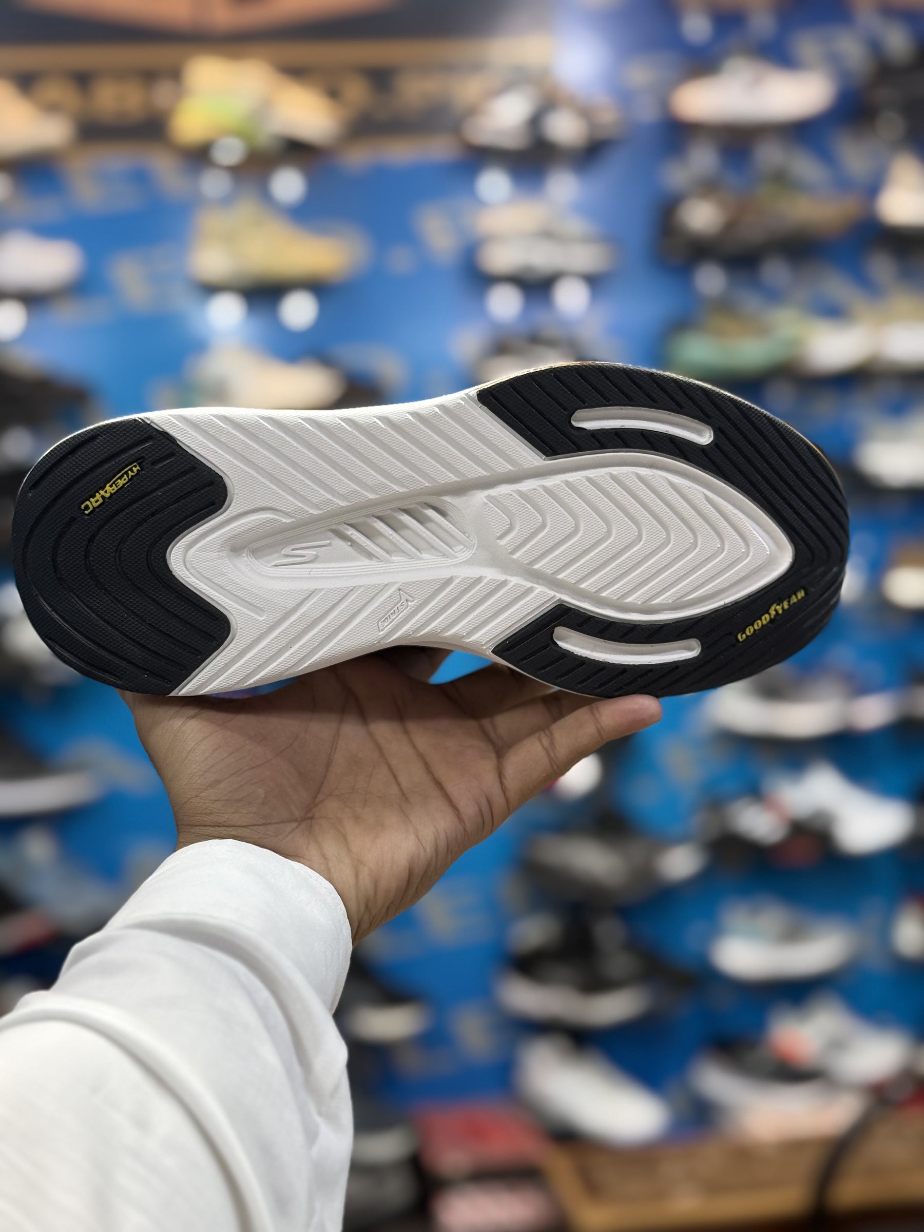 Skechers Max Cushion Black White Premium Quality