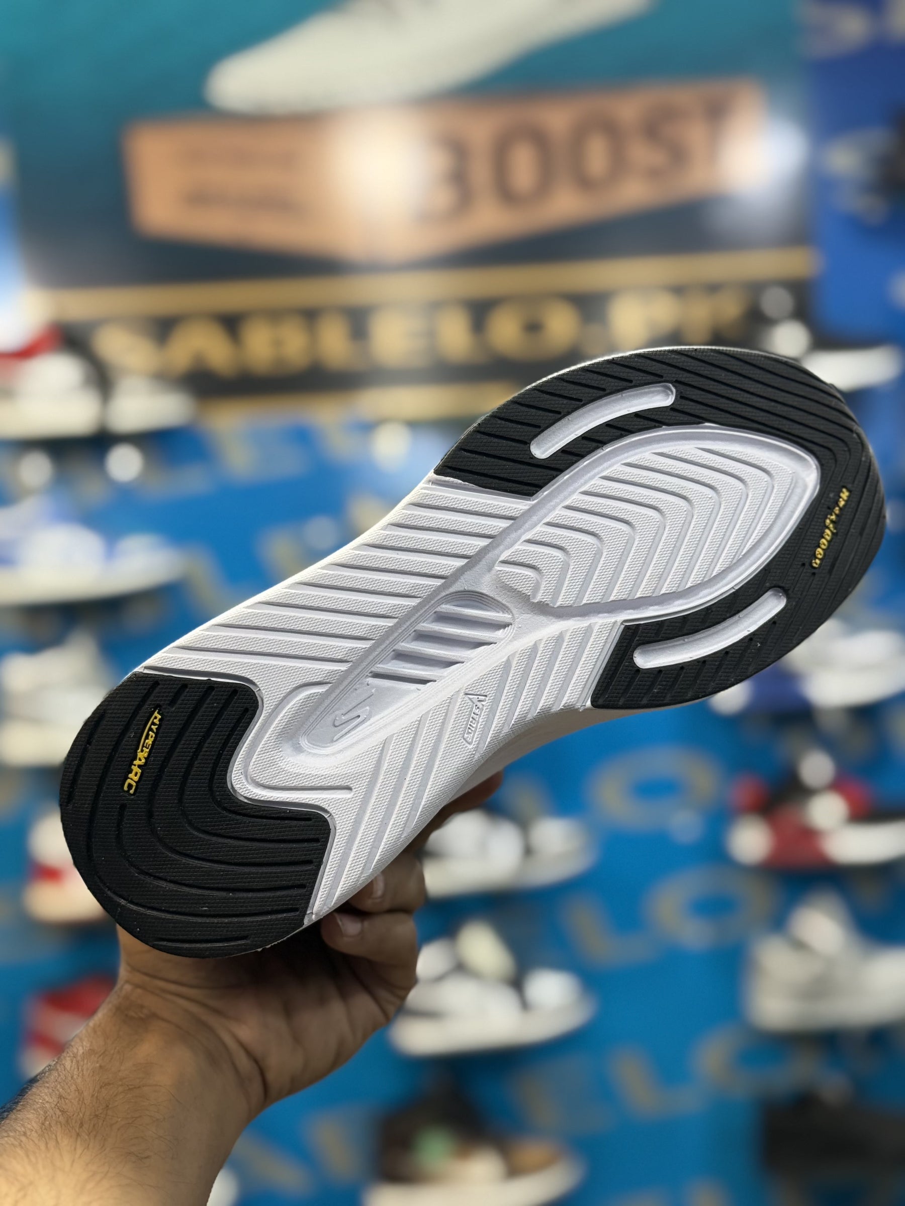 Skechers Slip inns-Archfit-Black white Premium (Dot Perfect)