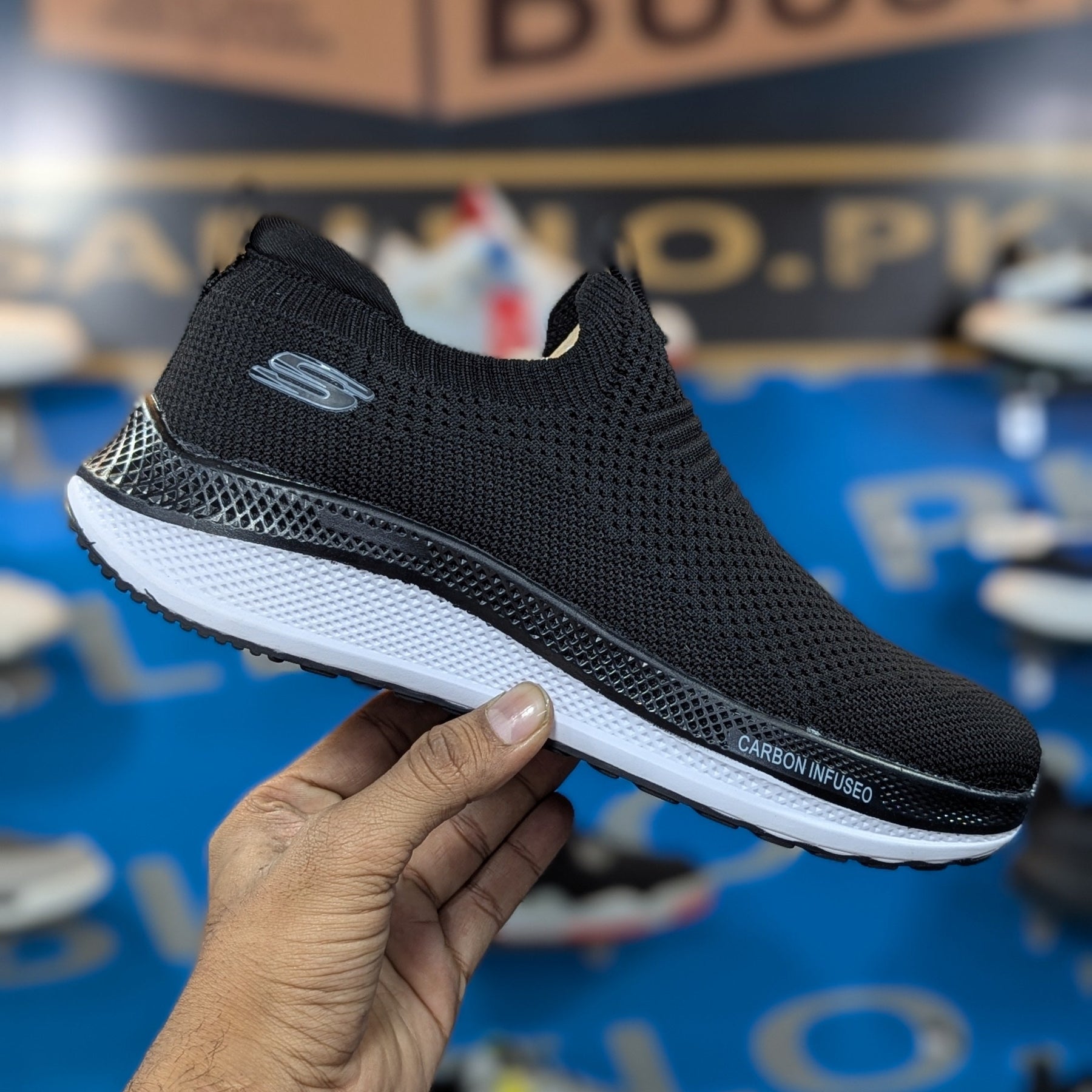 Skechers Carbon infused Black white