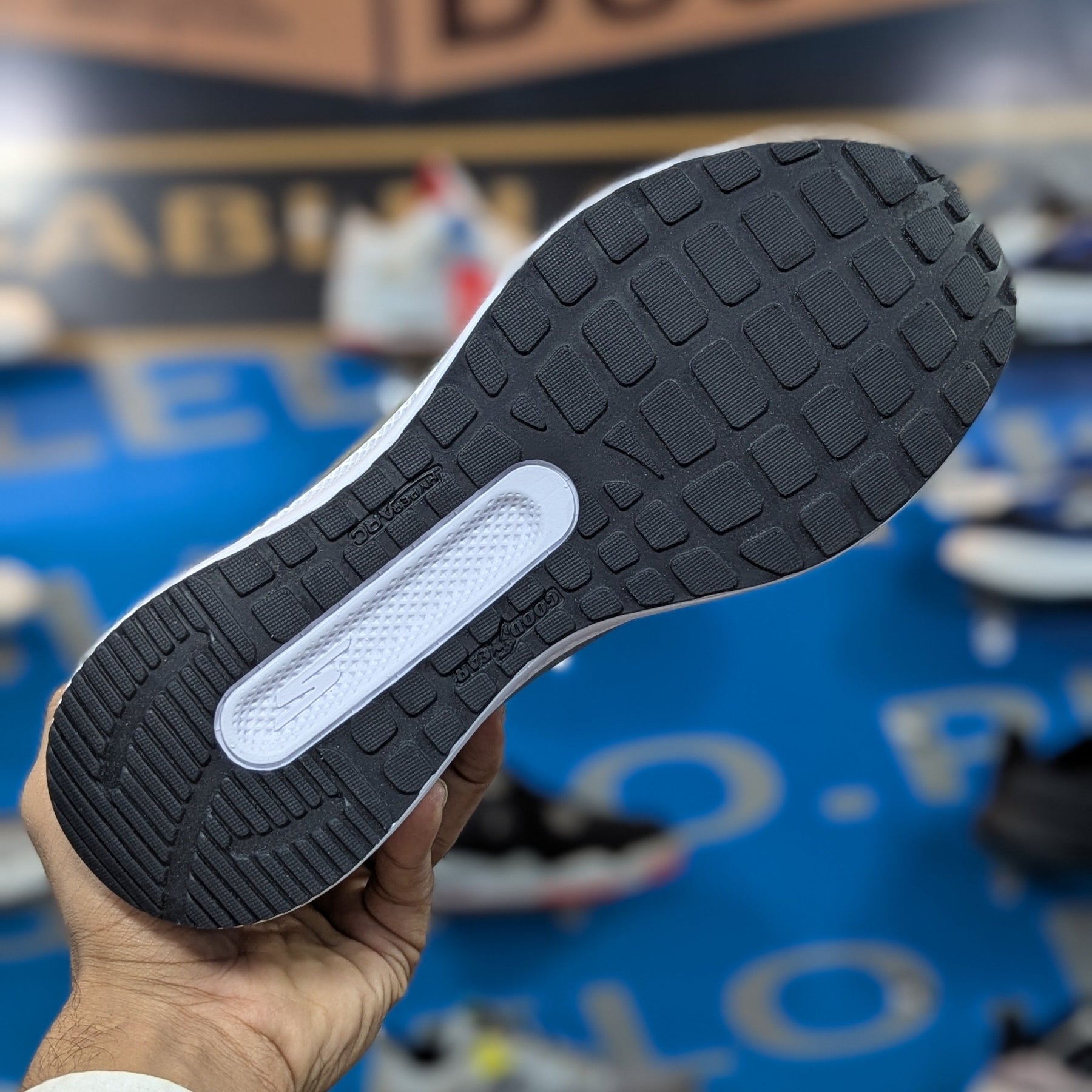Skechers Carbon infused Khaki