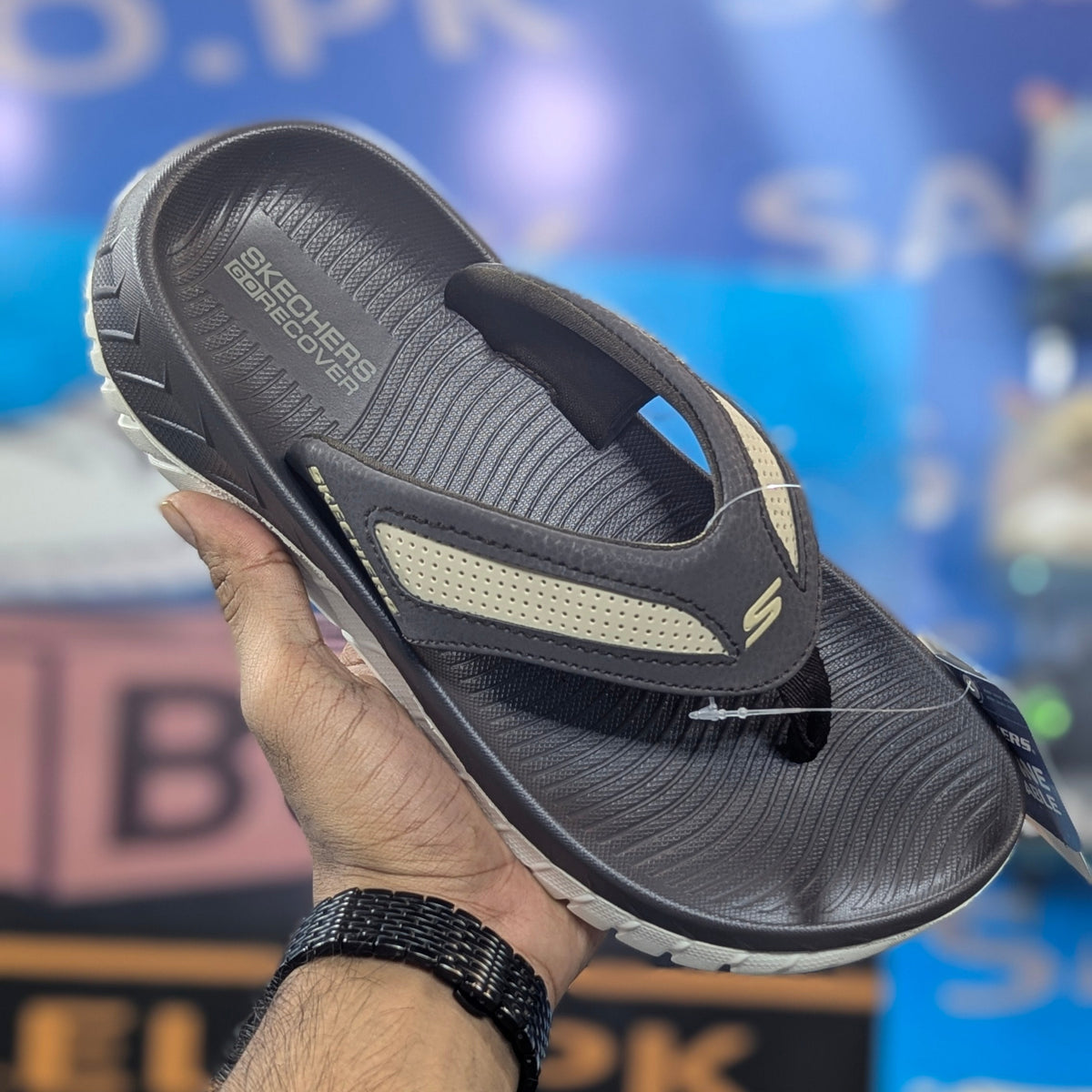 Skechers relax fit Flip Flop Brown Premium Quality (Dot perfect)