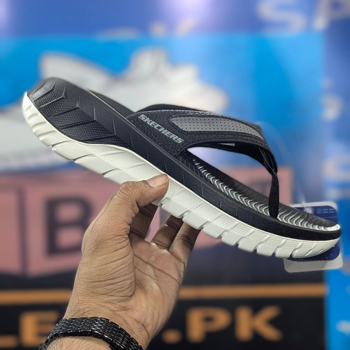 Skechers relax fit Flip Flop black Premium Quality (Dot perfect)