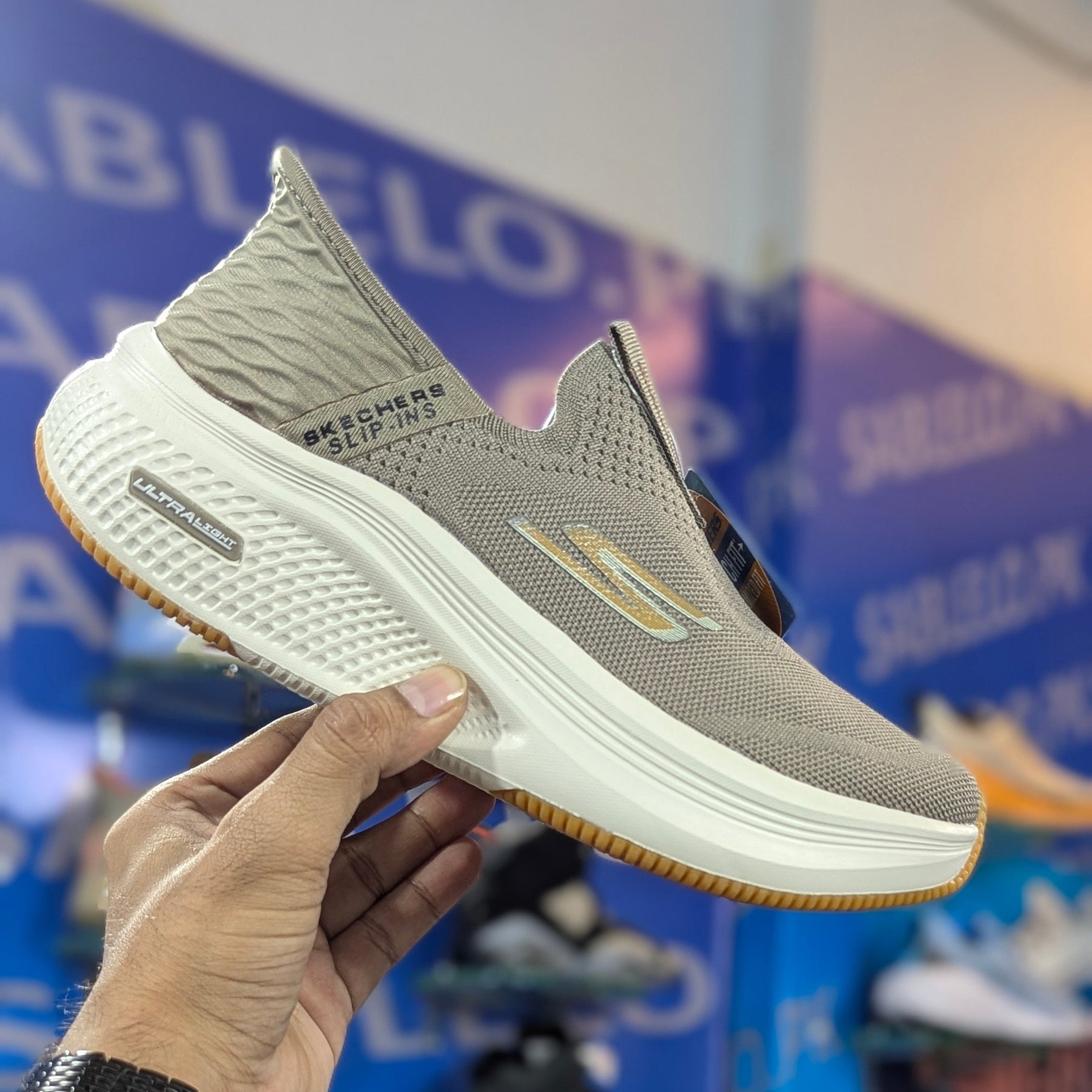SKECHERS ULTRALIGHT Khaki white premium quality (Dot perfect)