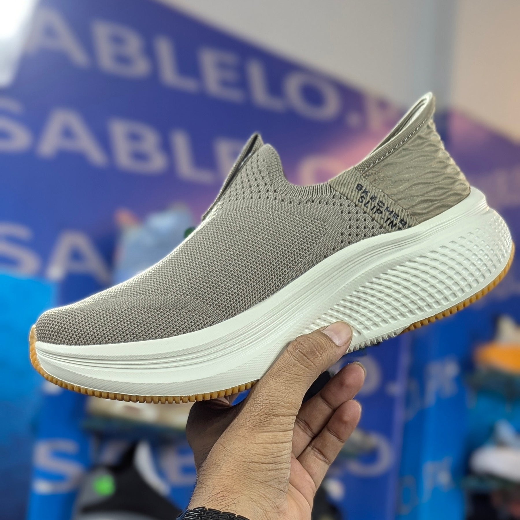 SKECHERS ULTRALIGHT Khaki white premium quality (Dot perfect)