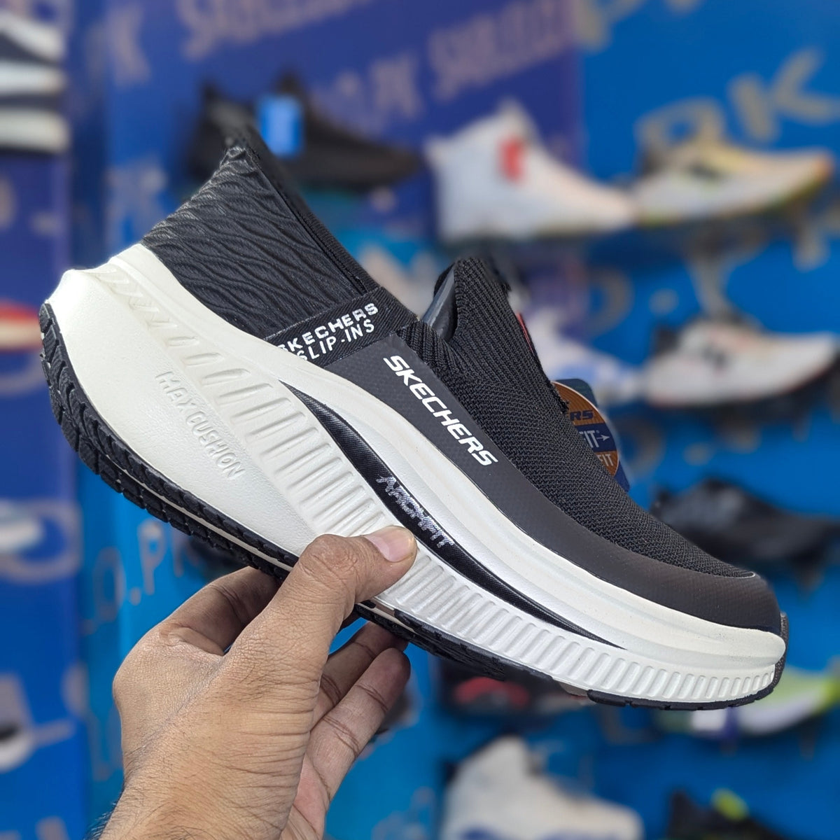 Skechers Archfit max cushion slip ins black white premium quality (dot perfect)