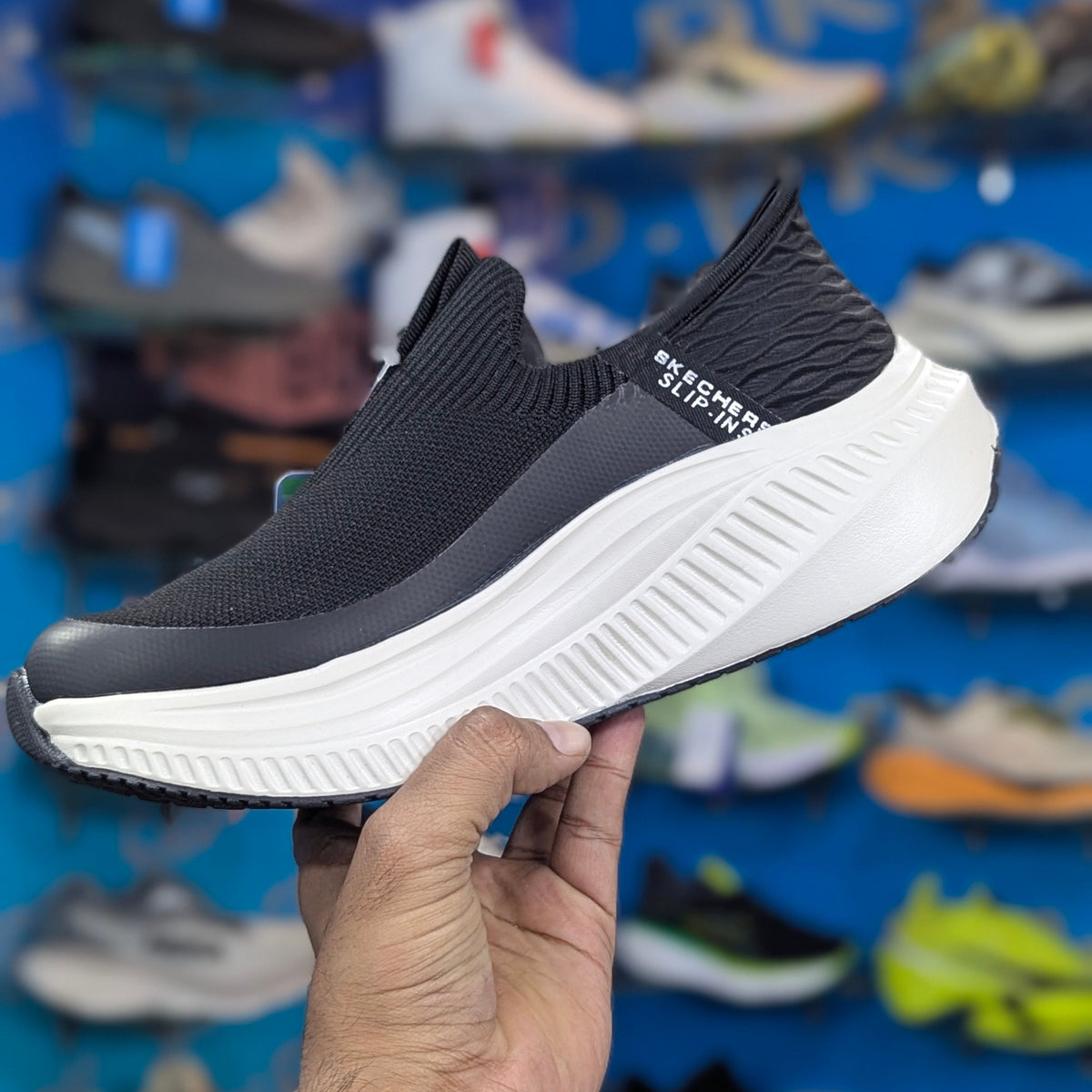 Skechers Archfit max cushion slip ins black white premium quality (dot perfect)