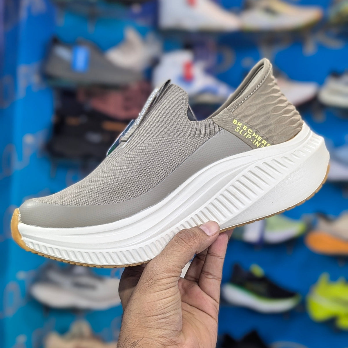 Skechers Archfit max cushion slip ins Khaki premium quality (dot perfect)