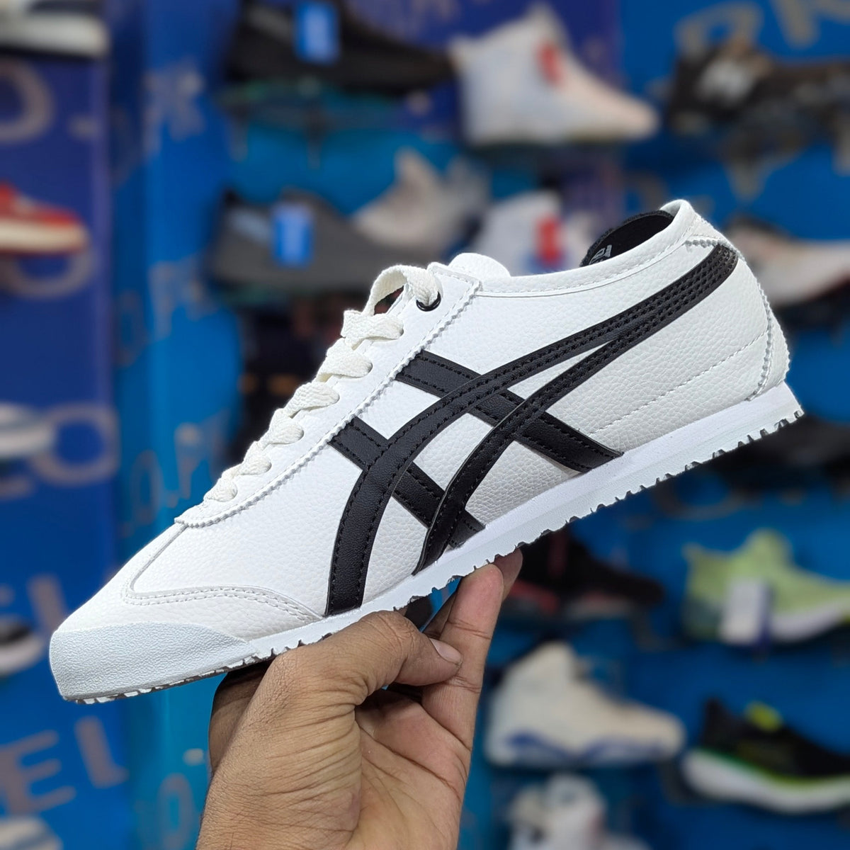 Onitsuka Tiger White Black Premium Quality (Dot PErfect)