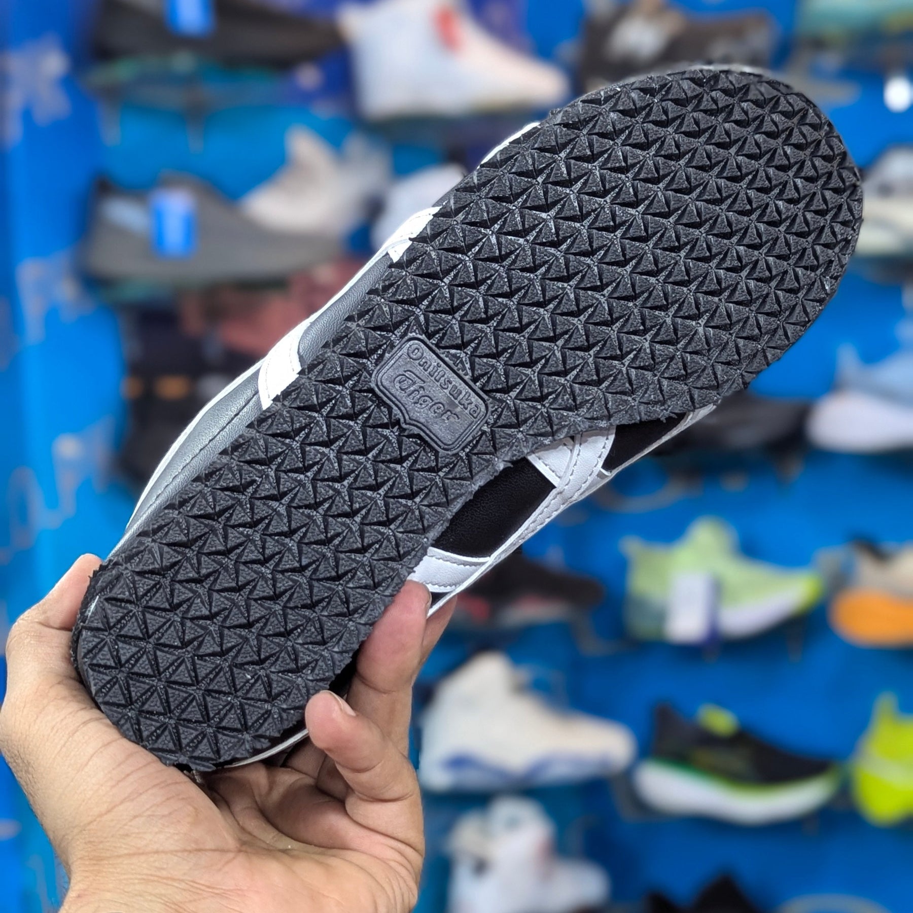 Onitsuka Tiger Black White Premium Quality (Dot PErefect)