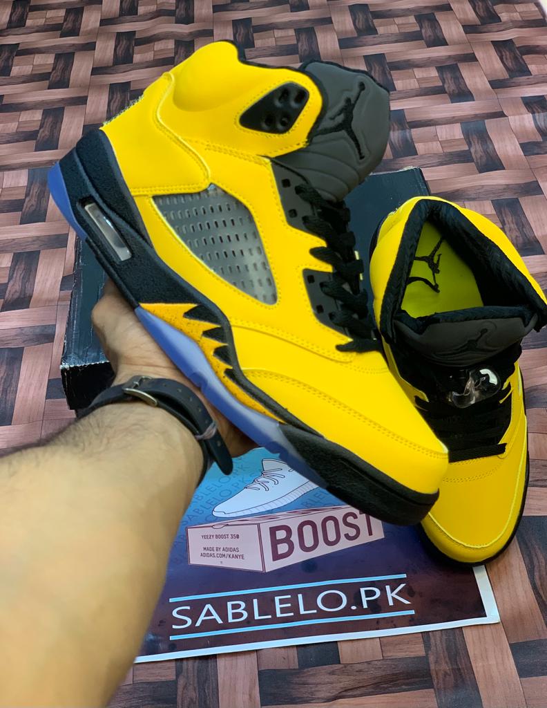 Air Jordan 5 Retro Michigan - Premium Shoes from Sablelo.pk - Just Rs.9999! Shop now at Sablelo.pk