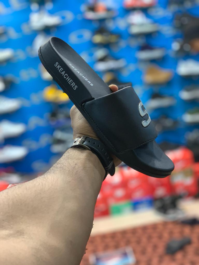 Skechers Slippers Black