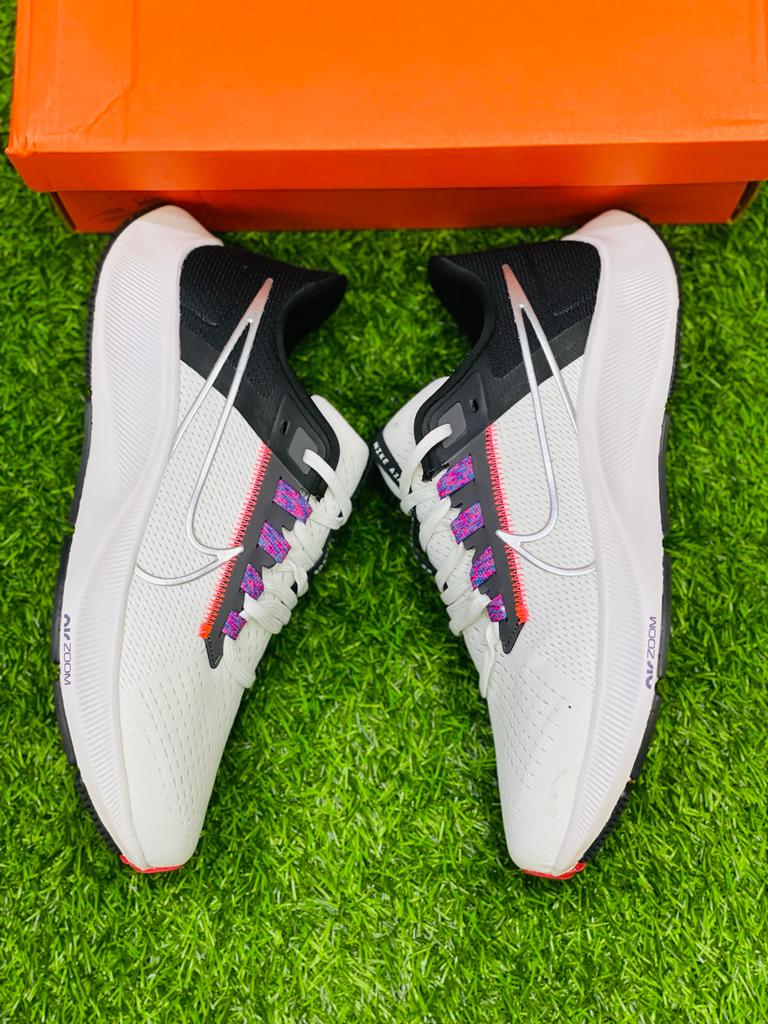 Nk Zooom Pegasus 38 (Whiite Blackk Flashh)