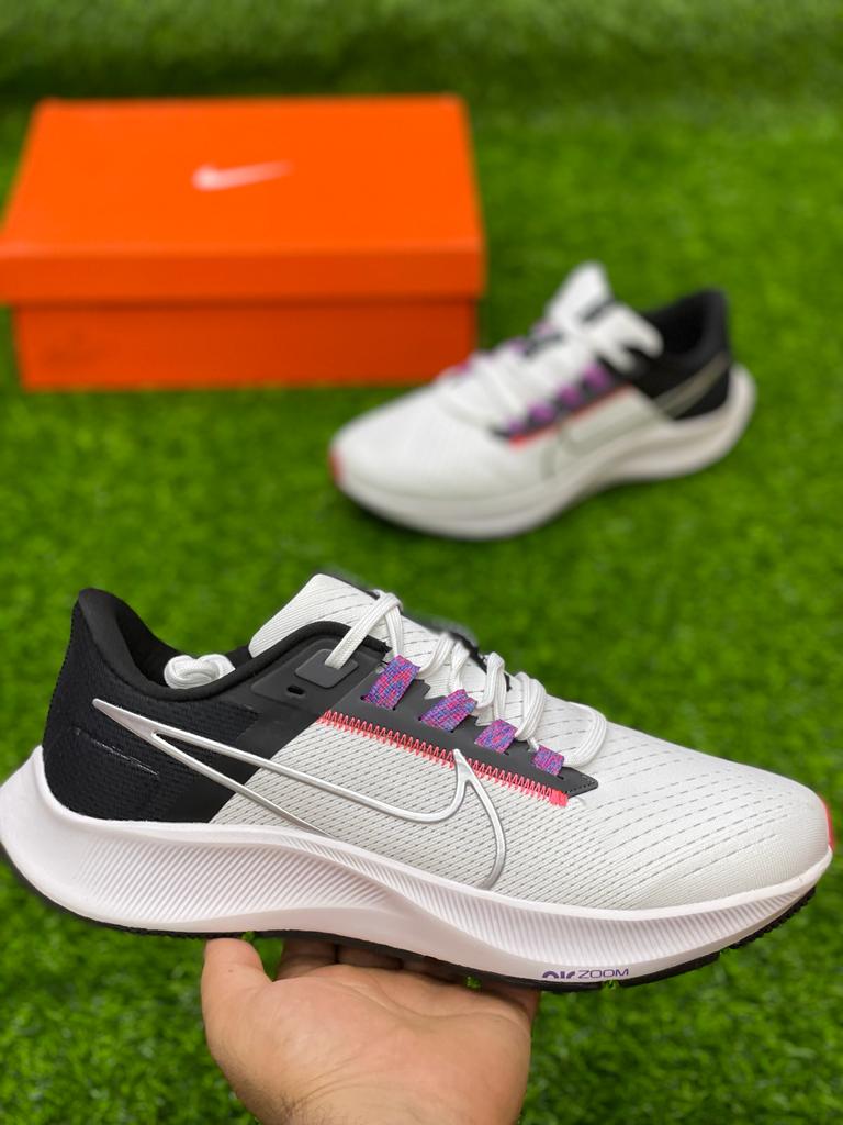 Nk Zooom Pegasus 38 (Whiite Blackk Flashh)