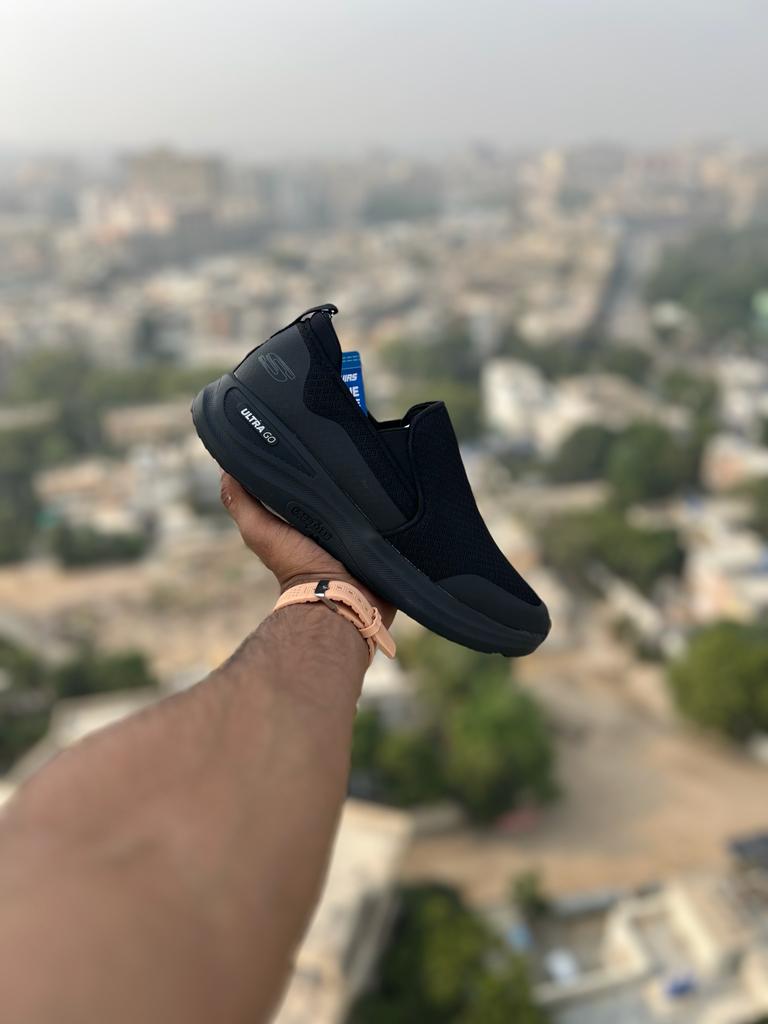 Sketcher Banlin Ultra Go-Goodyear Sole "Triple Black"
