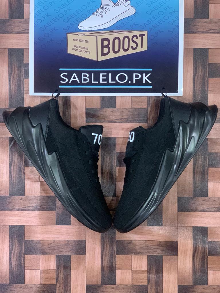 Shark 700 Tripple Black - Premium from perfectshop - Just Rs.3999! Shop now at Sablelo.pk
