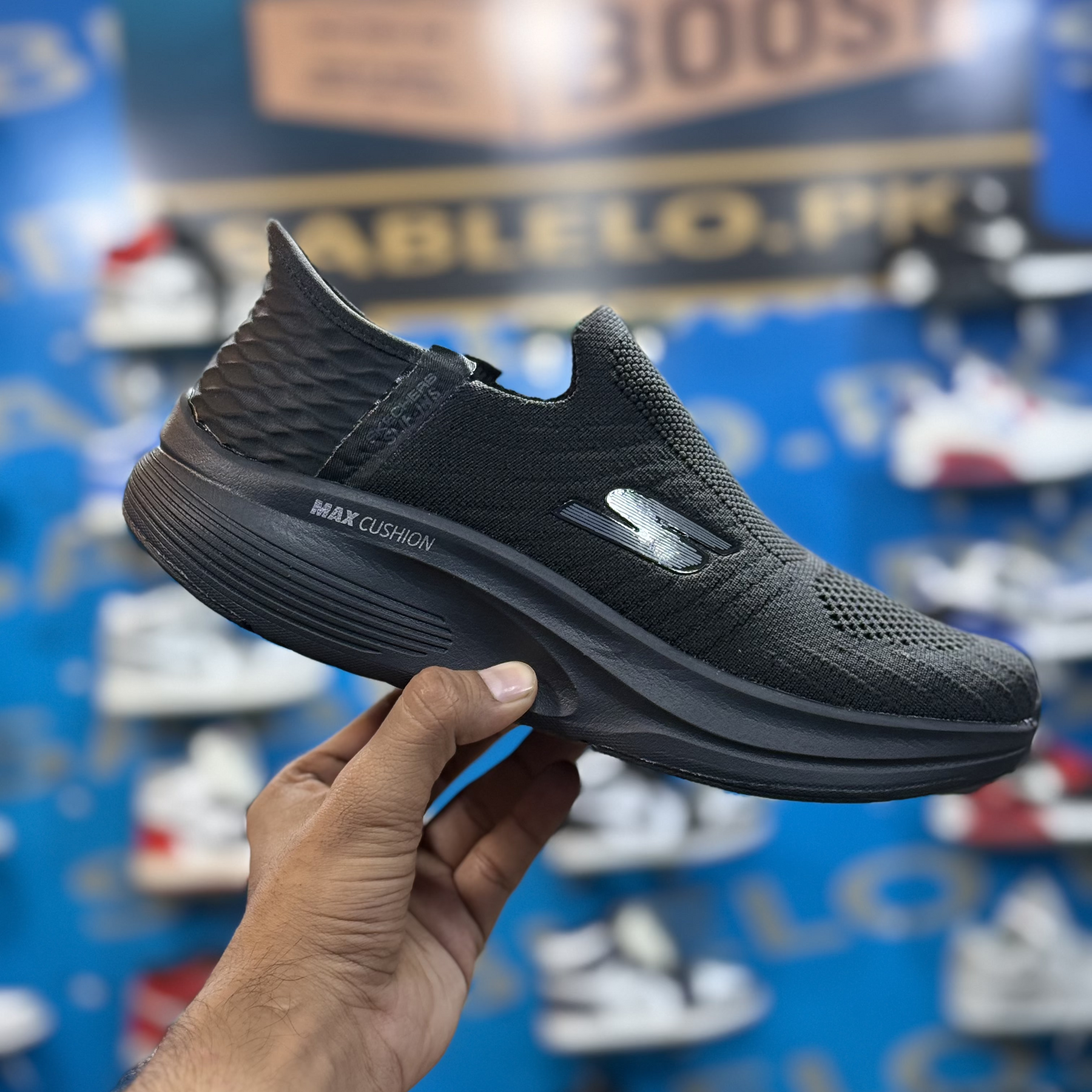 Skechers Slip inns-Archfit Triple Black Premium (Dot Perfect)