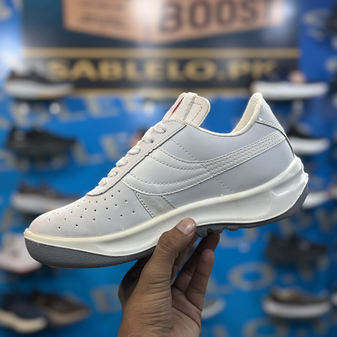 XaraSoft Casual White Sneakers