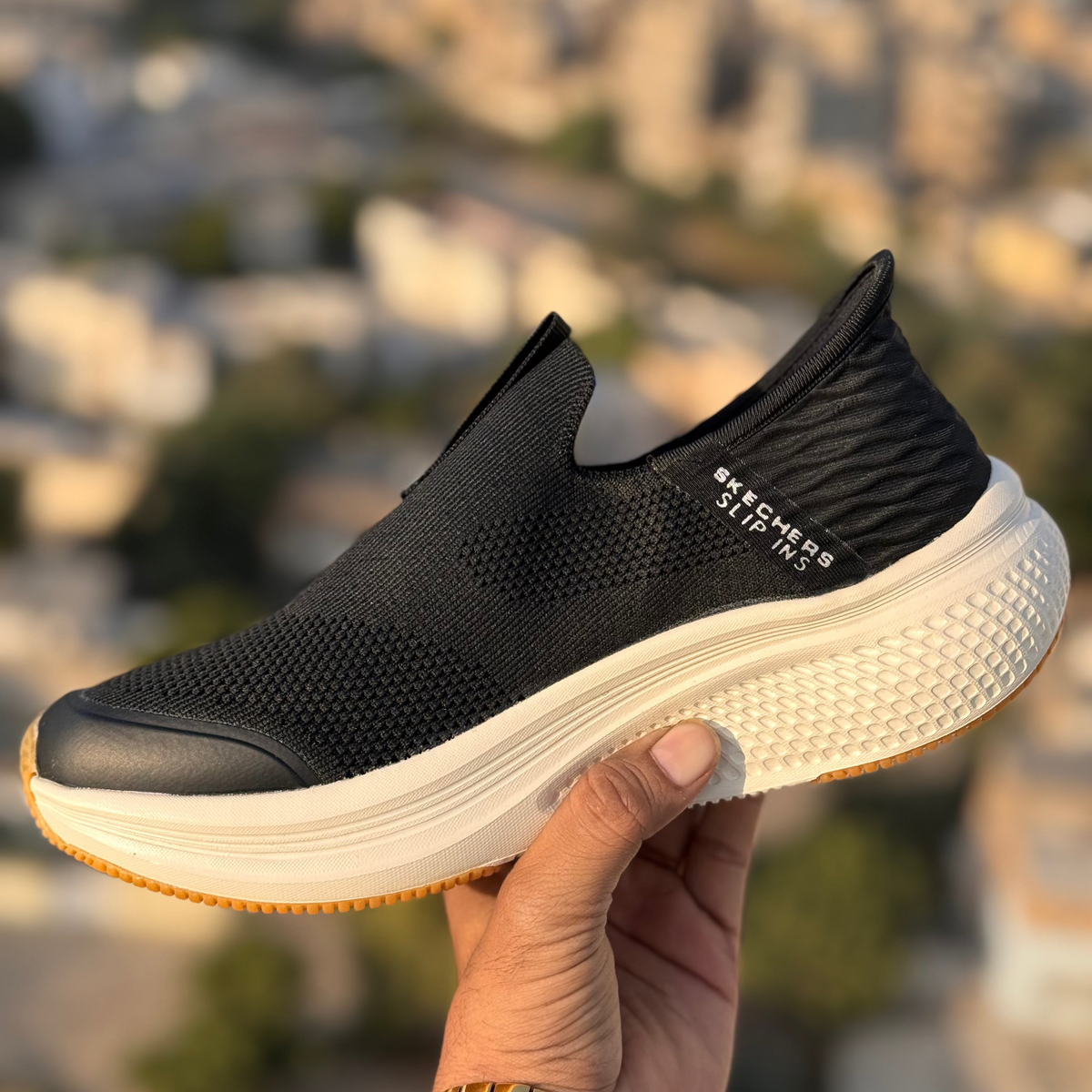 SKECHERS ULTRALIGHT Black white premium quality (Dot perfect)