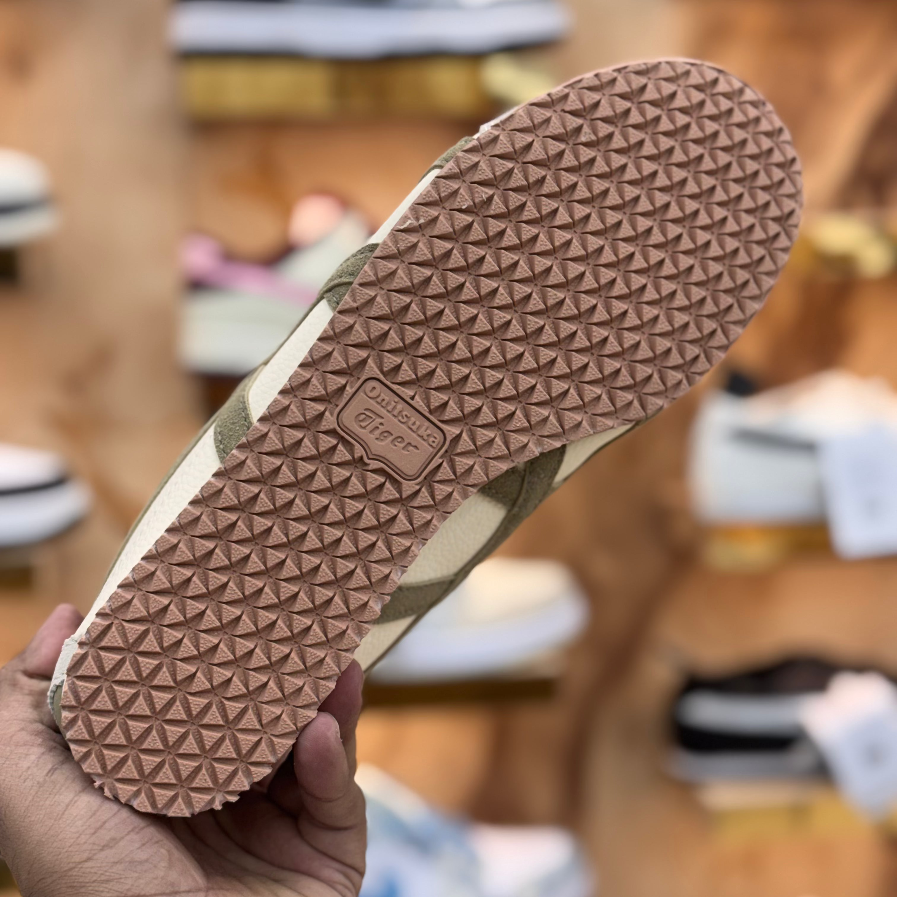 Onitsuka Tiger Triple Camel Premium Quality (Dot PErefect)