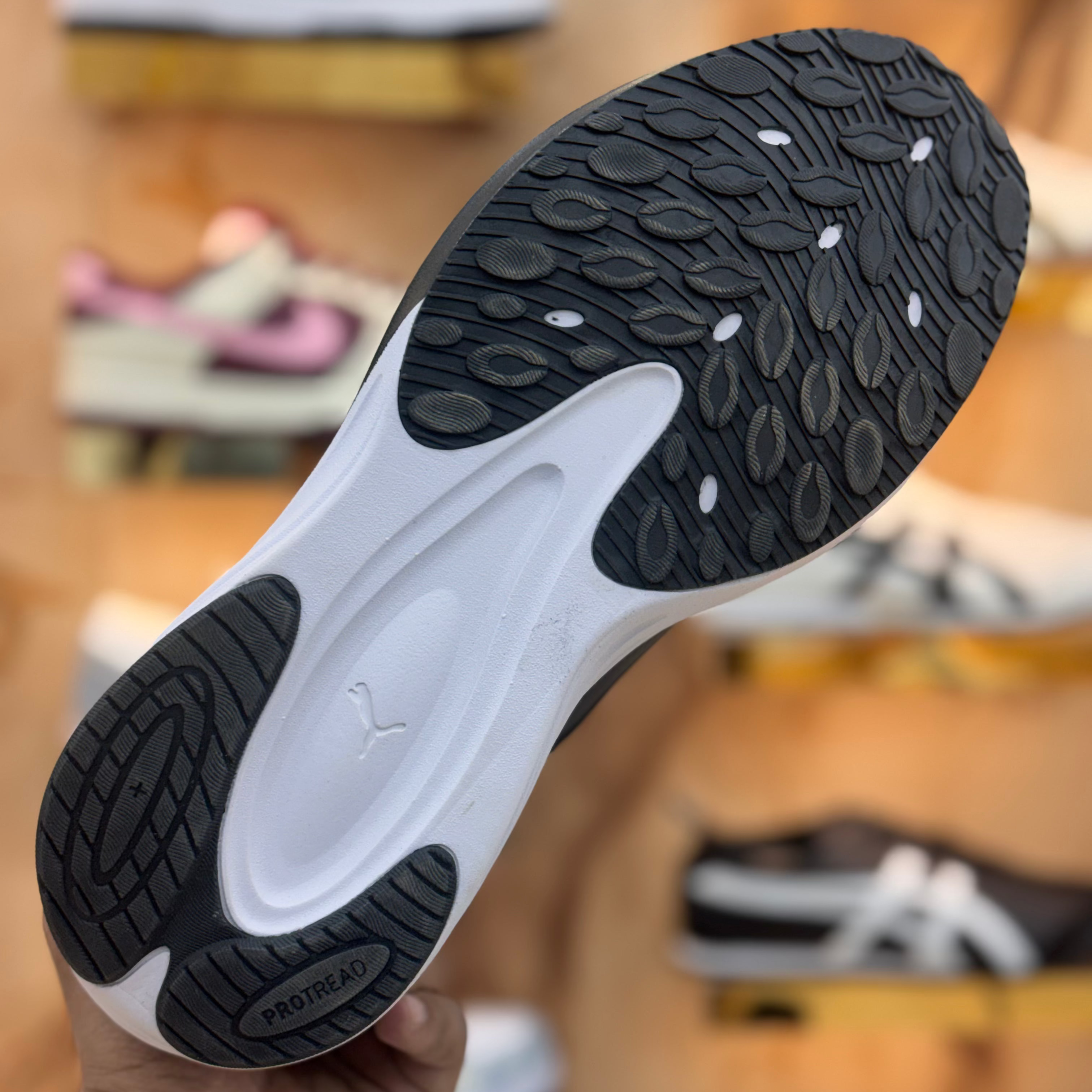 Puma Unisex Darter Pro Premium Quality (Dot Perfect)