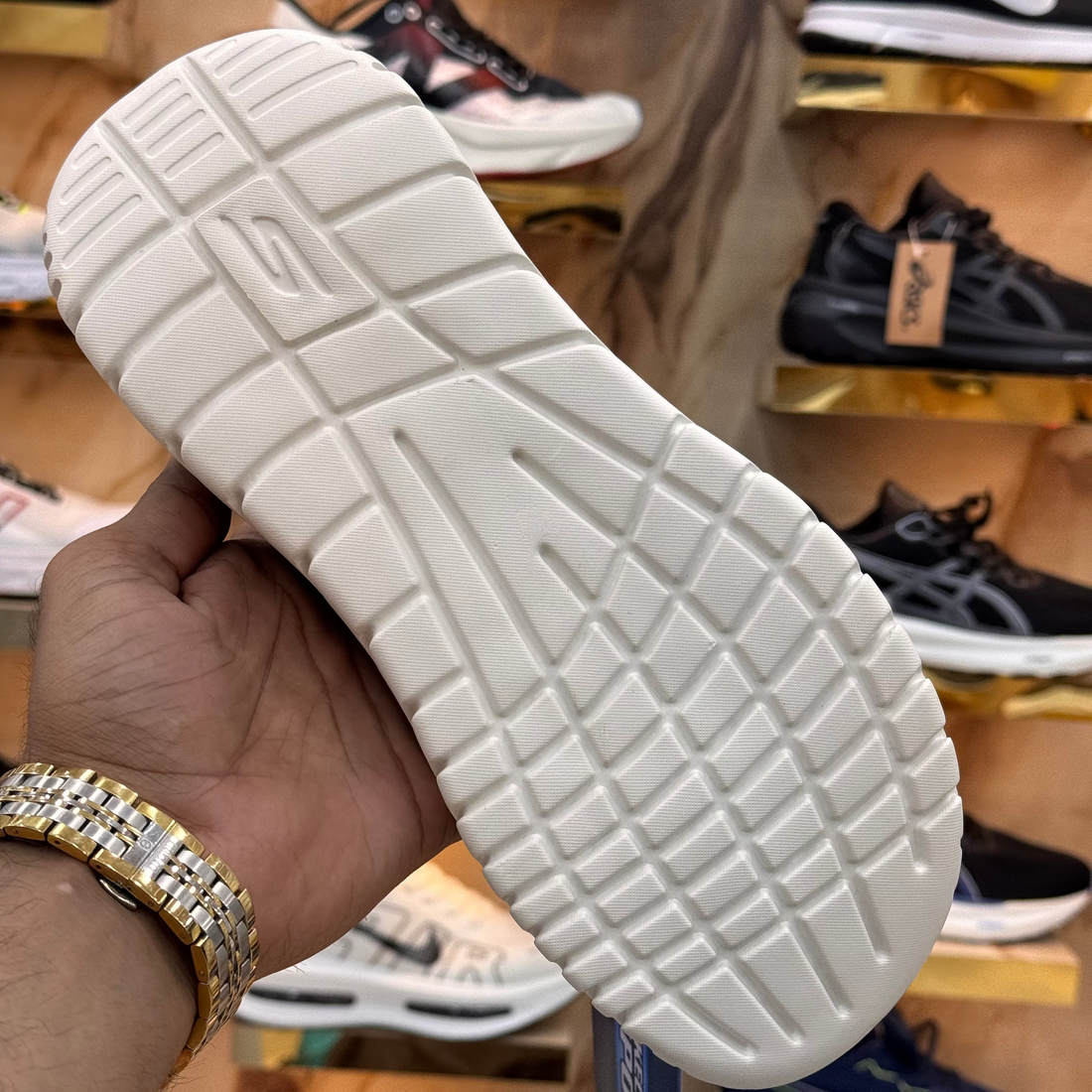 SKECHERS MEDICATED RELAX FIT Flip Flop Brown Premium Quality (Dot perfect)