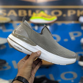 Skechers Max Cushion Hyper Burst Camel White