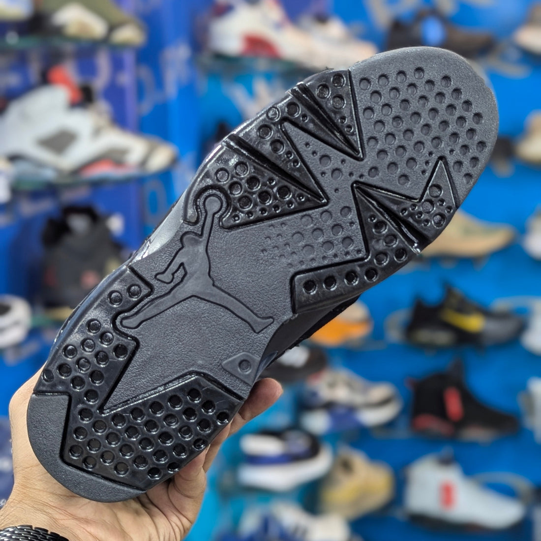 Nike Air Jordan Retro 6 x Paris Saint-Germain