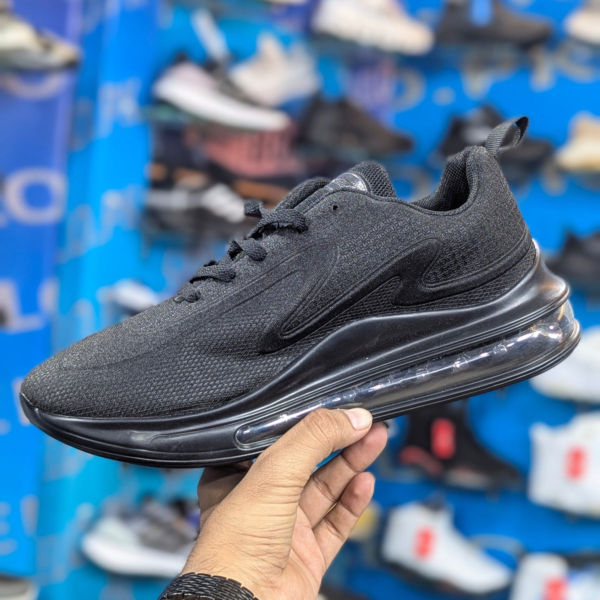 Nike Airmax Run Plus Triple Black