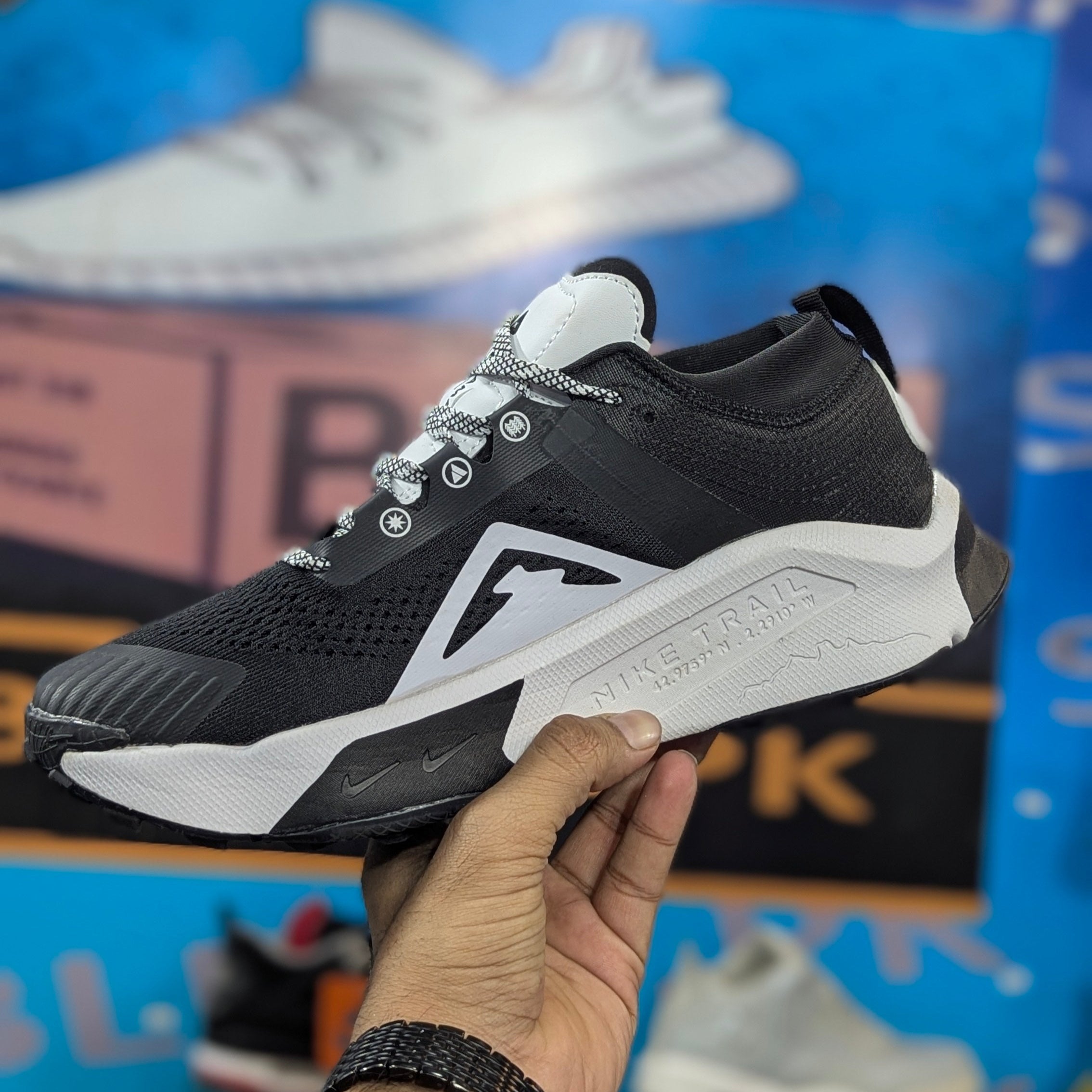 Nike Trail ZoomX Zegama Black White (Dot Perfect)