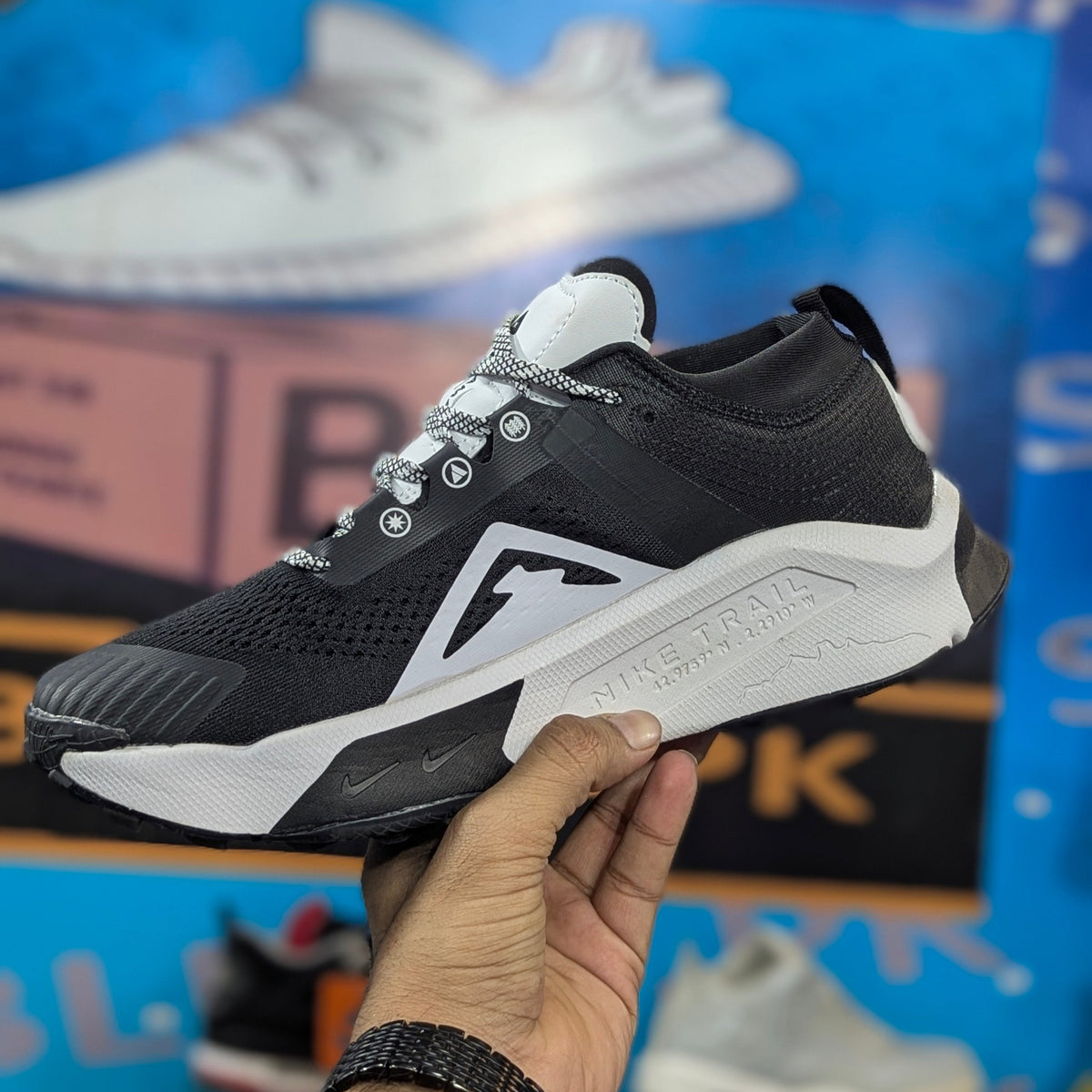 Nike Trail ZoomX Zegama Black White (Dot Perfect)