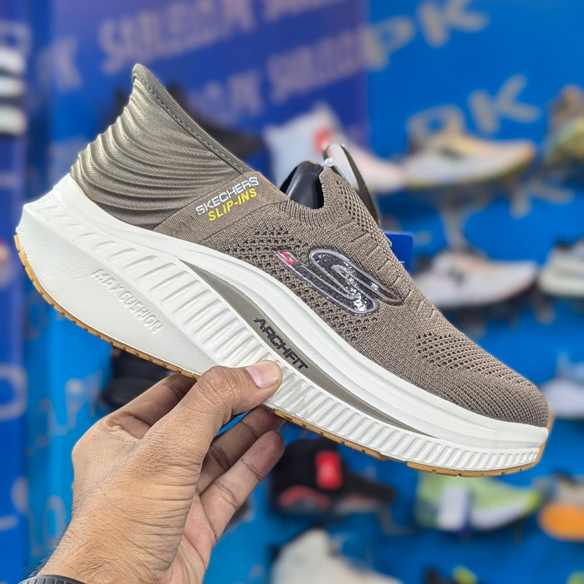Skechers Archfit max cushion slip ins Bown with logo premium quality (dot perfect)