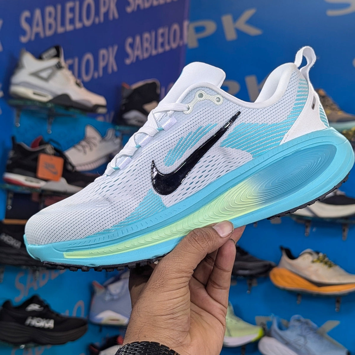 Nike Vomero 18 Summit White Black Premium Quality (Dot perfect)