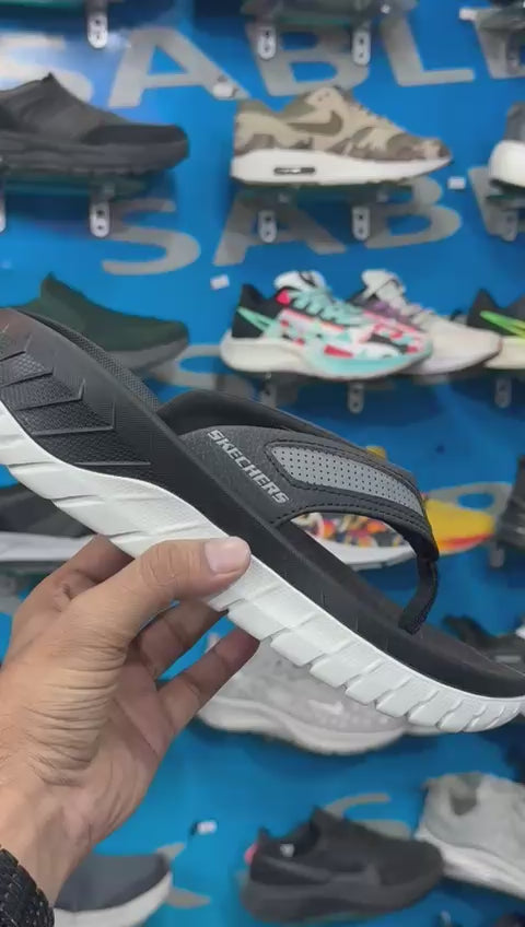 Skechers relax fit Flip Flop black Premium Quality (Dot perfect)