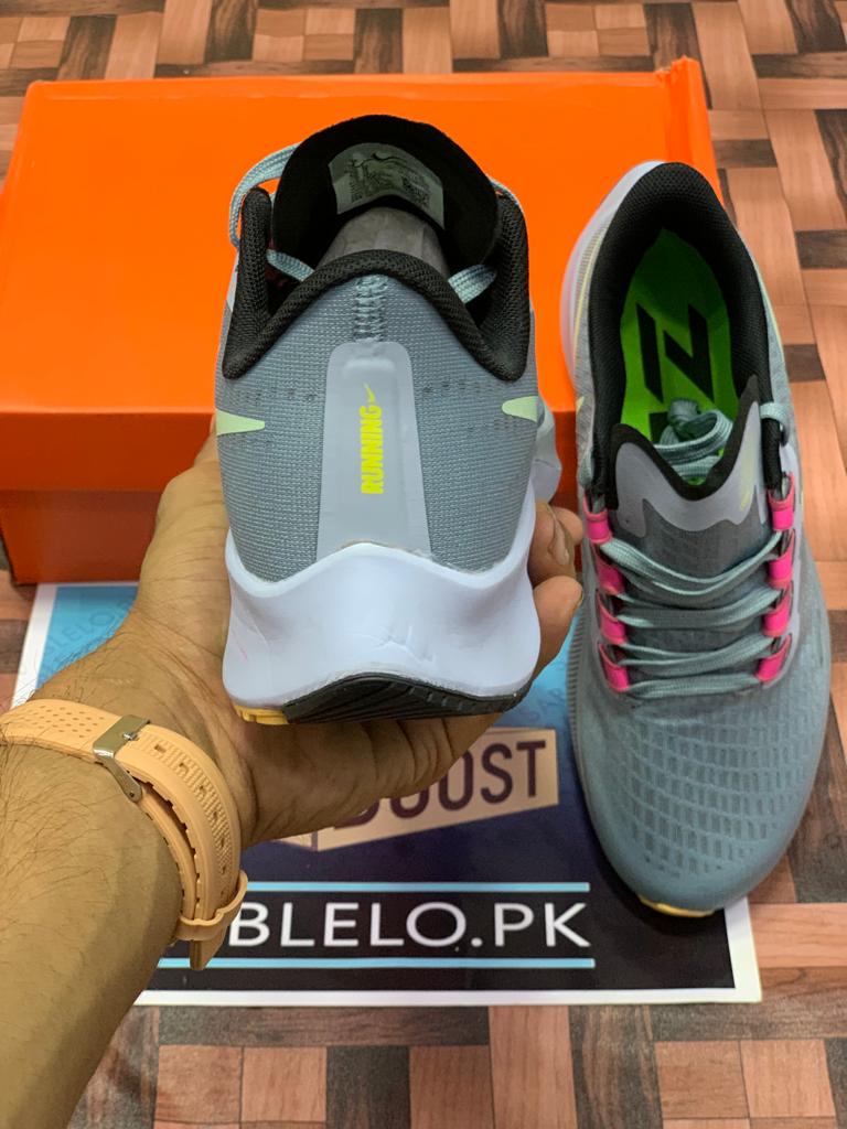 Nike Pegasus 37 Gray